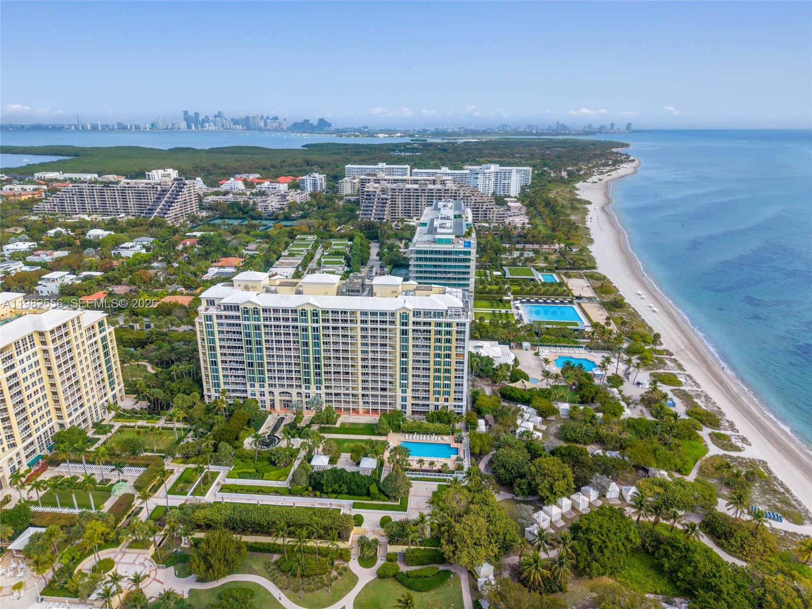 GRAND BAY TOWER CONDO - Residential