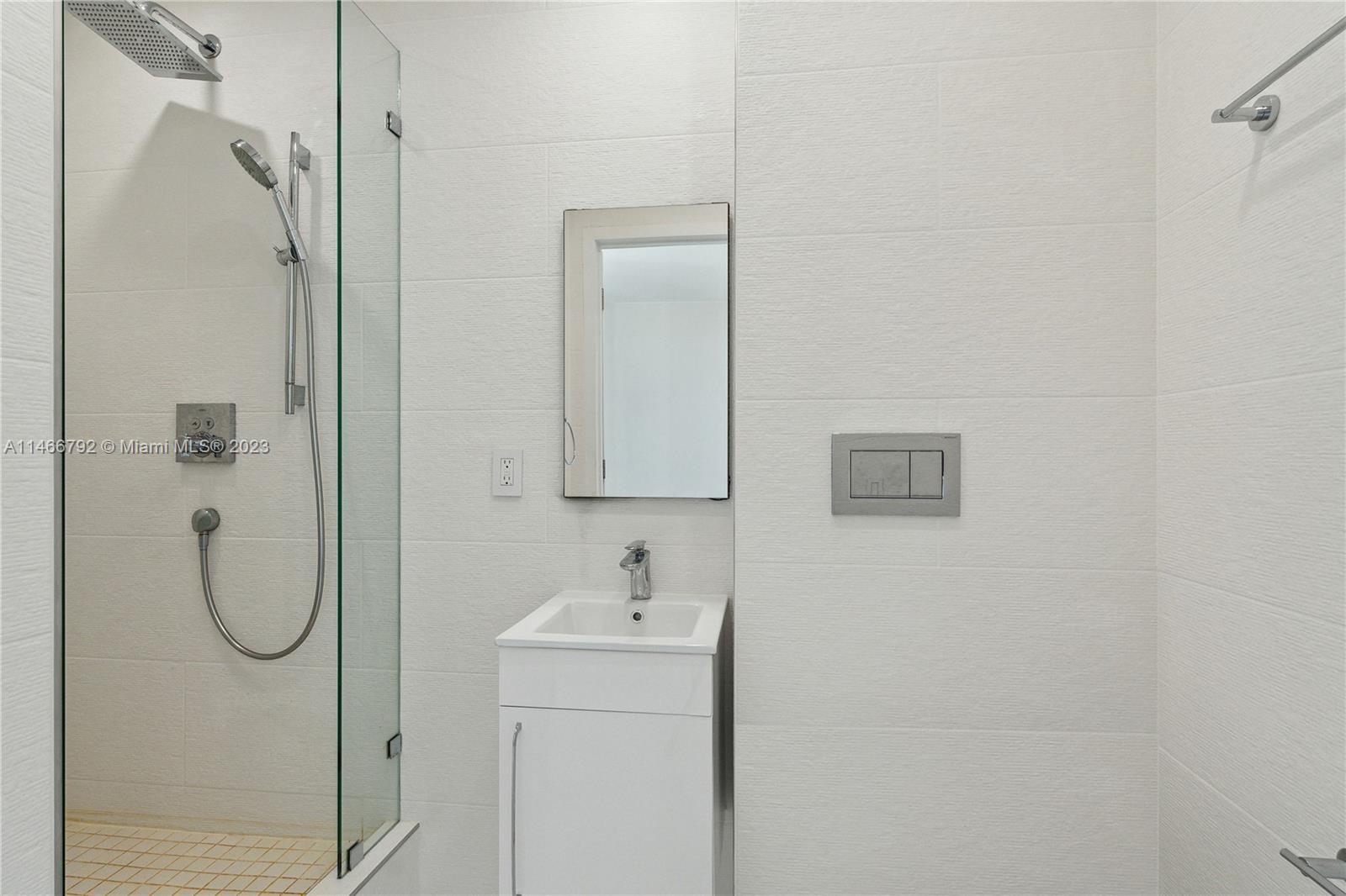 OCEANIA IV CONDO - Residential