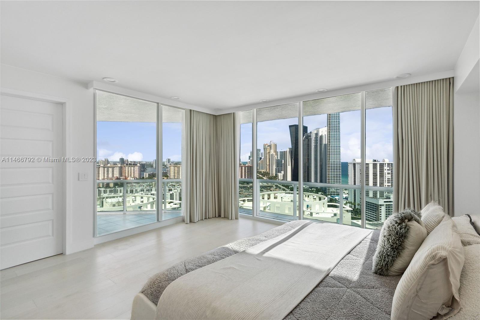 OCEANIA IV CONDO - Residential