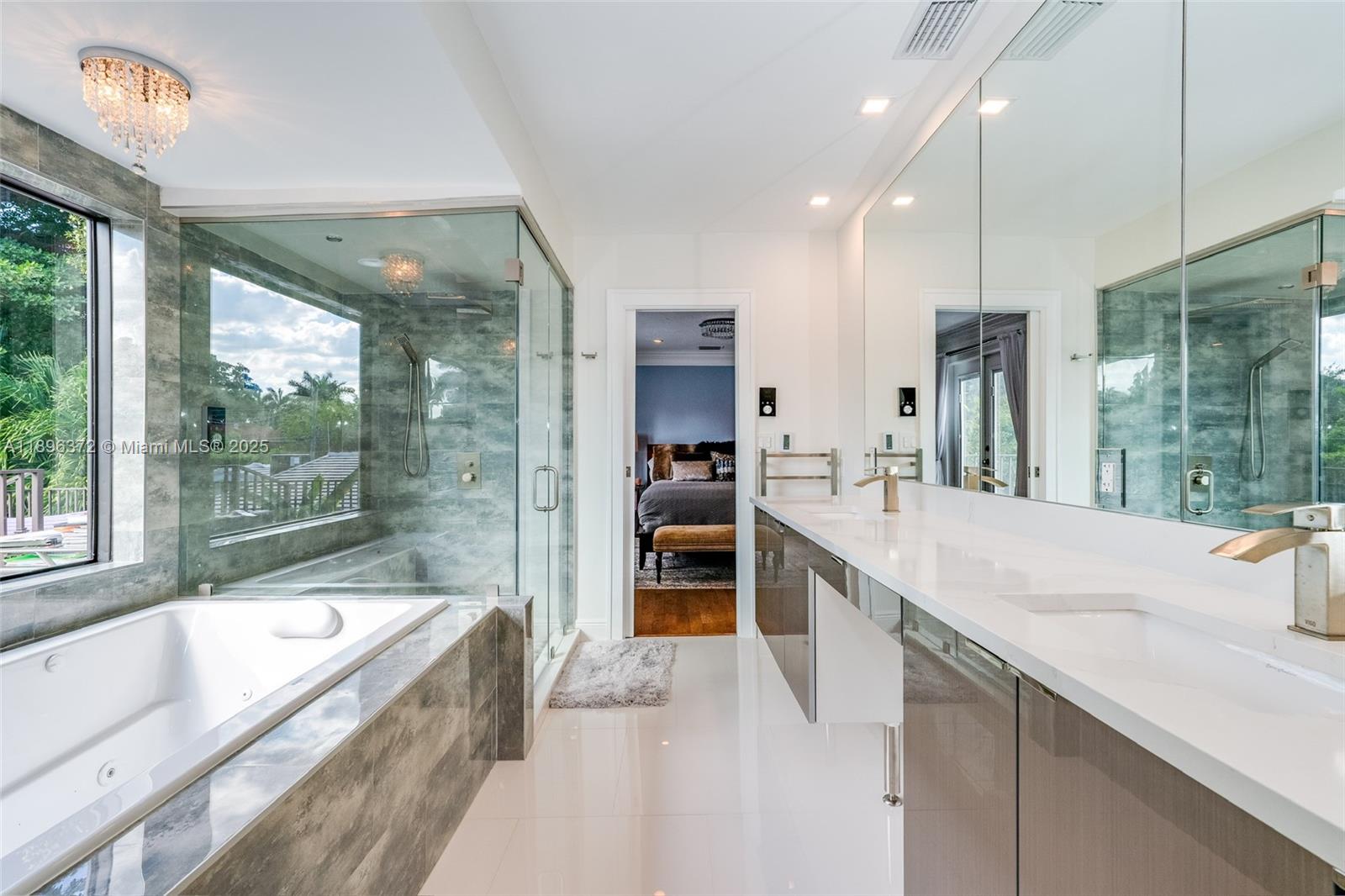 LA GORCE GOLF SUB - Residential Lease