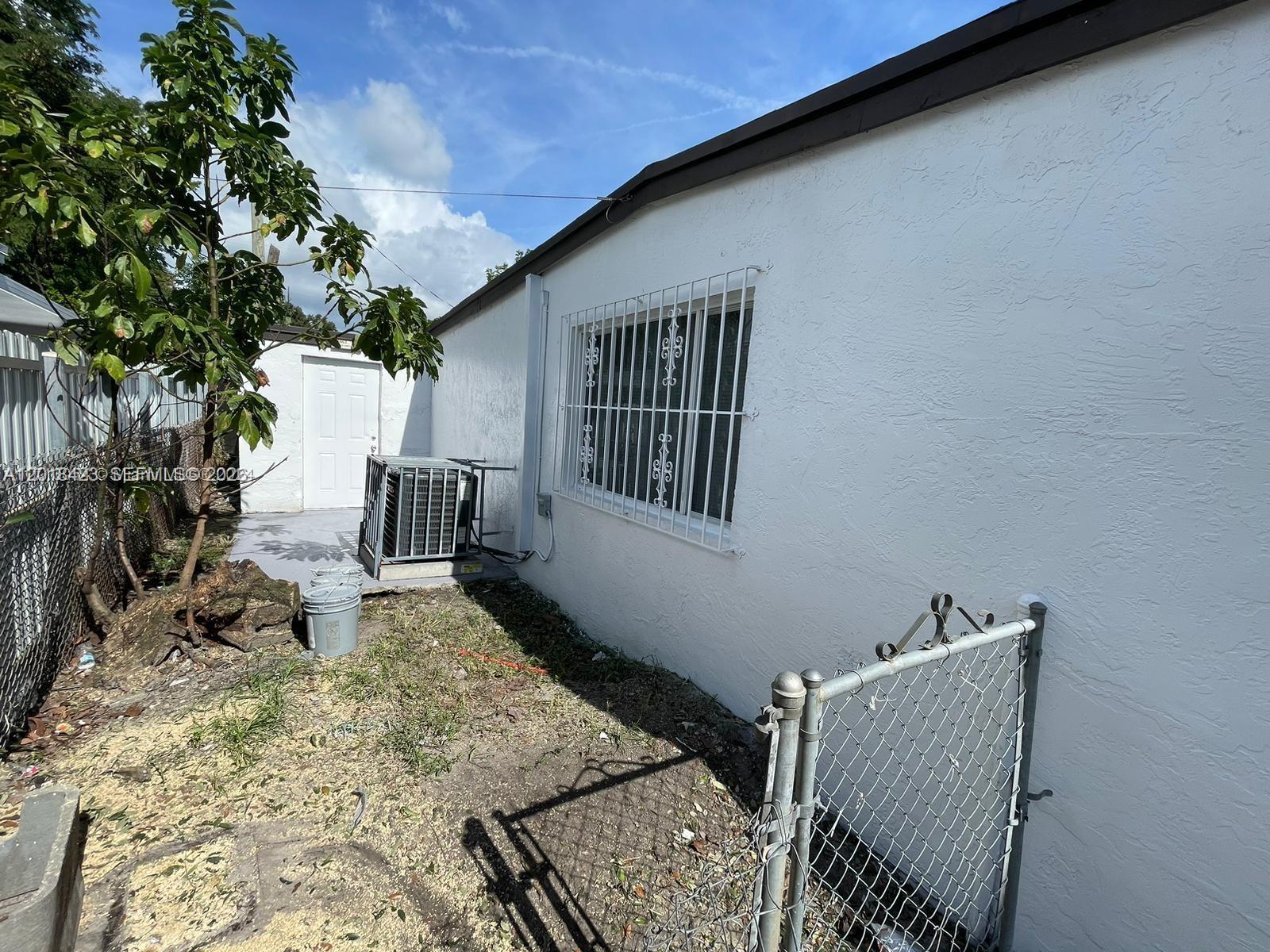 MAGNOLIA GARDENS CONSOLID - Residential Lease