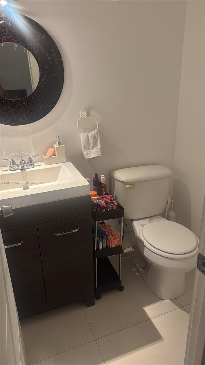 ISLAND SHORES CONDO - Residential