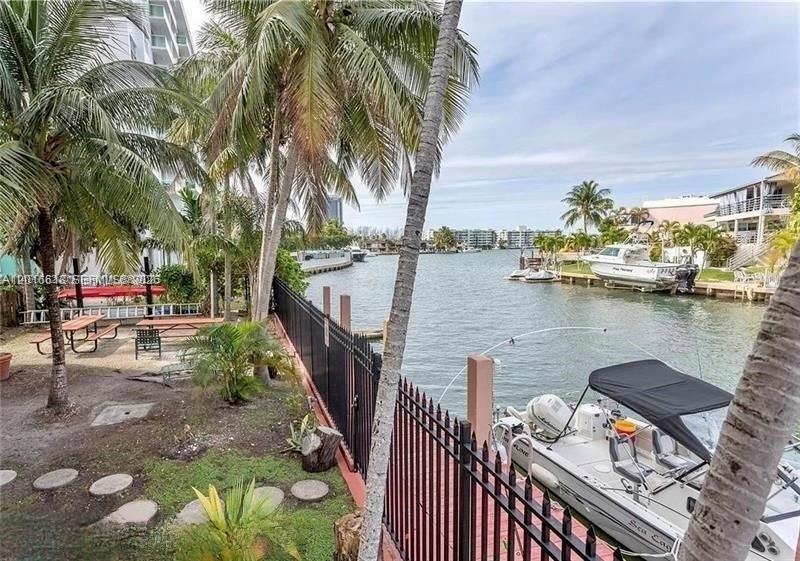 ISLAND SHORES CONDO - Residential