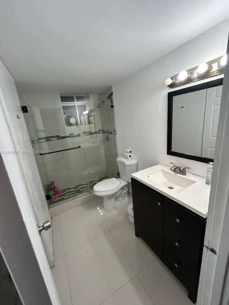ISLAND SHORES CONDO - Residential