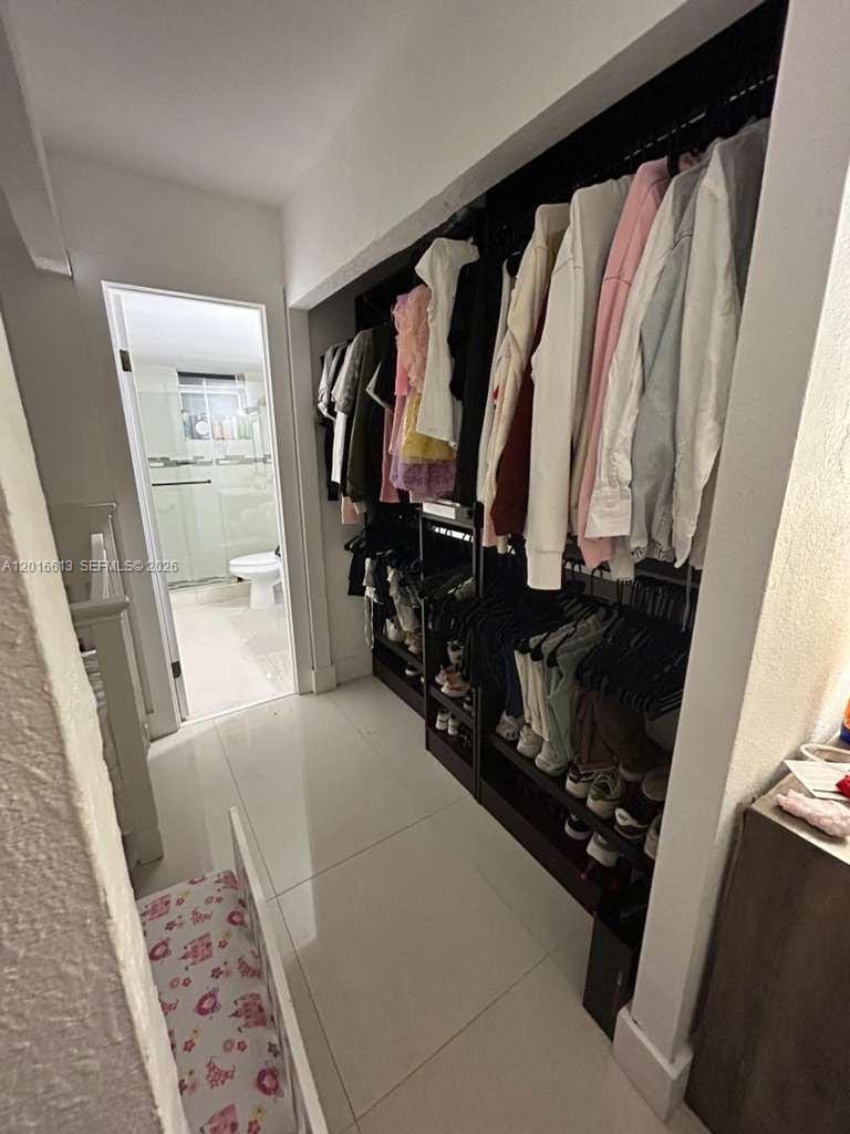 ISLAND SHORES CONDO - Residential