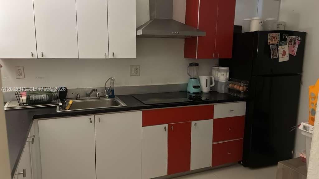 ISLAND SHORES CONDO - Residential