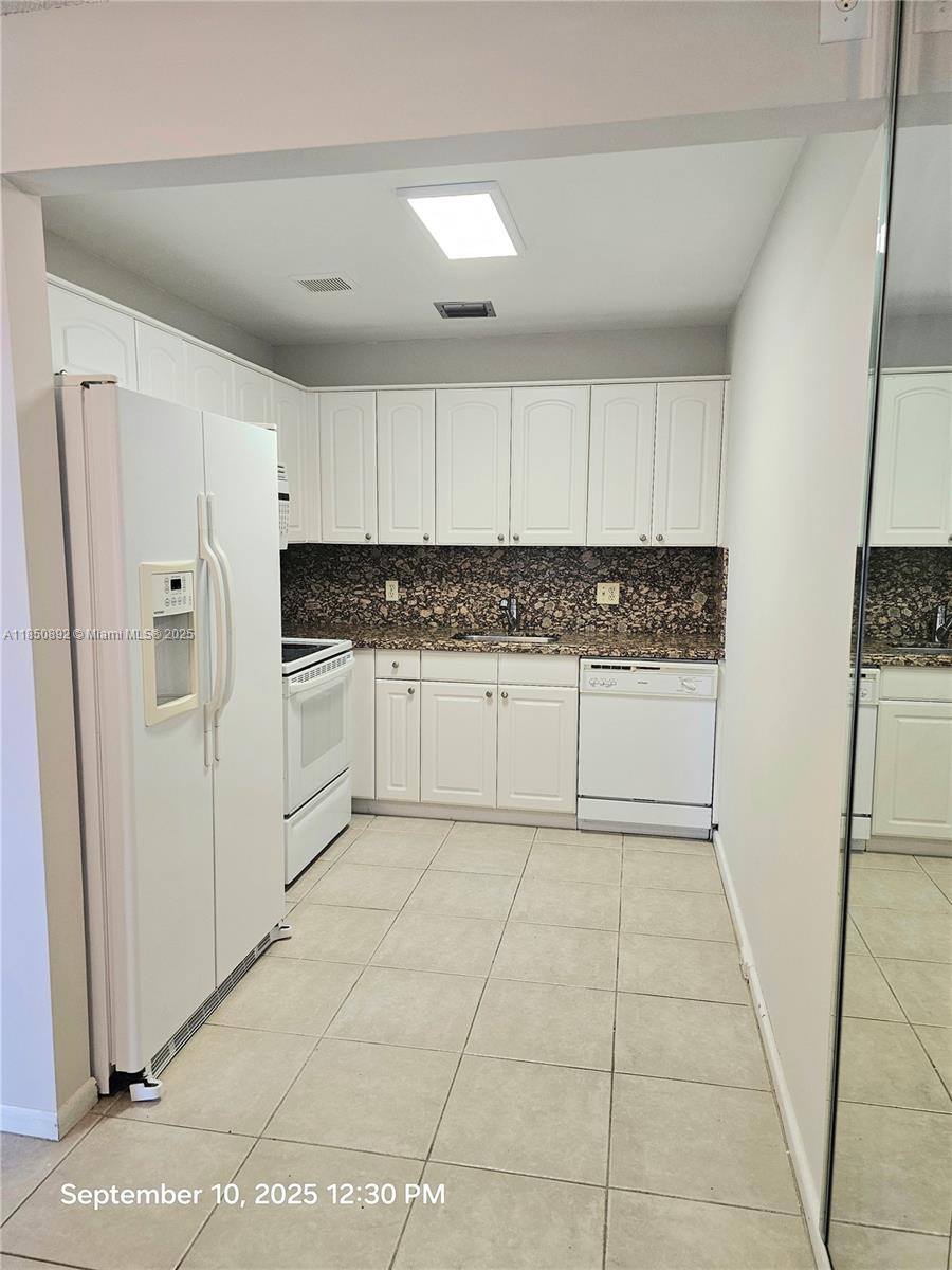 NEW HAMPTON AT CENTURY VI - Residential