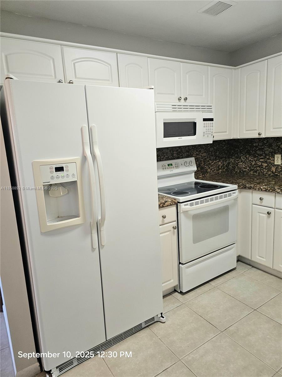 NEW HAMPTON AT CENTURY VI - Residential