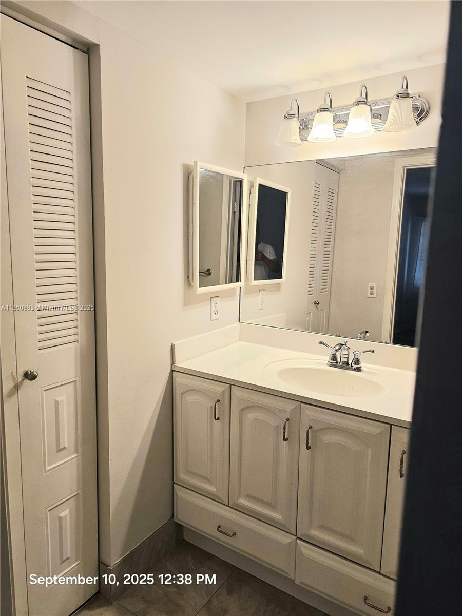 NEW HAMPTON AT CENTURY VI - Residential