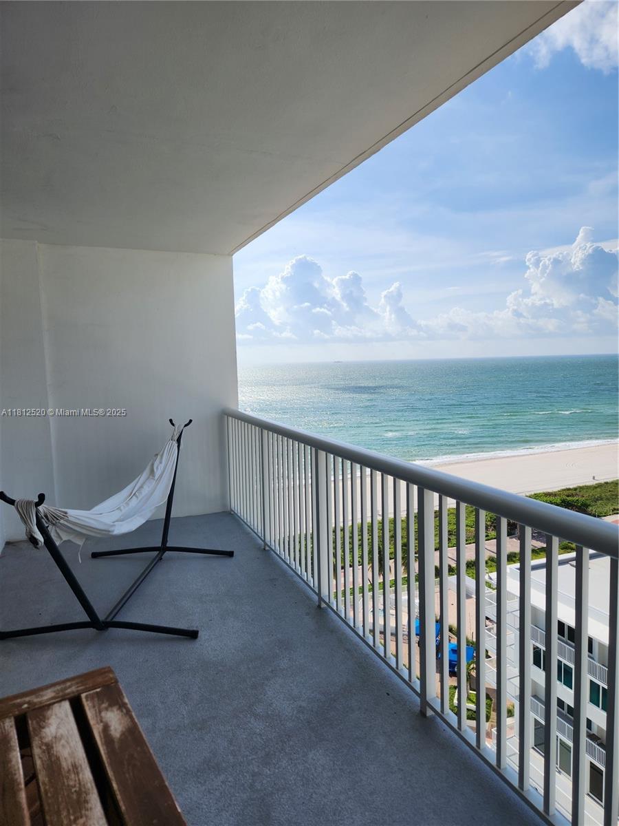 THE CARRIAGE HOUSE CONDO - Residential Lease