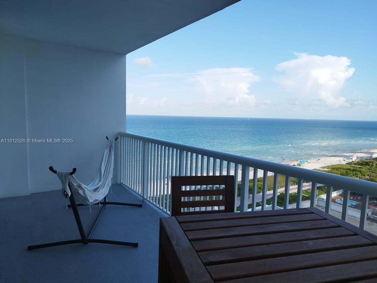 THE CARRIAGE HOUSE CONDO - Residential Lease