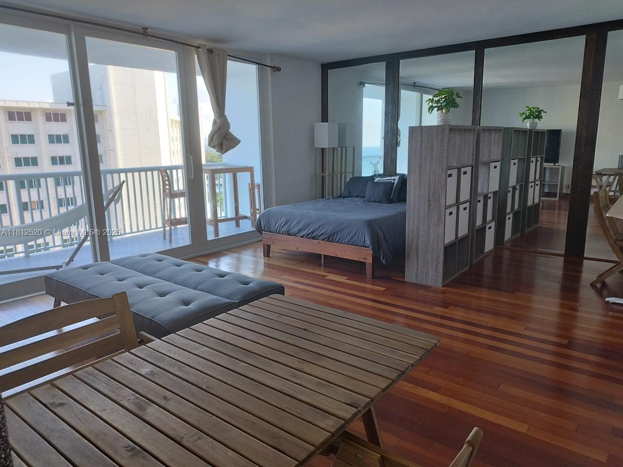 THE CARRIAGE HOUSE CONDO - Residential Lease