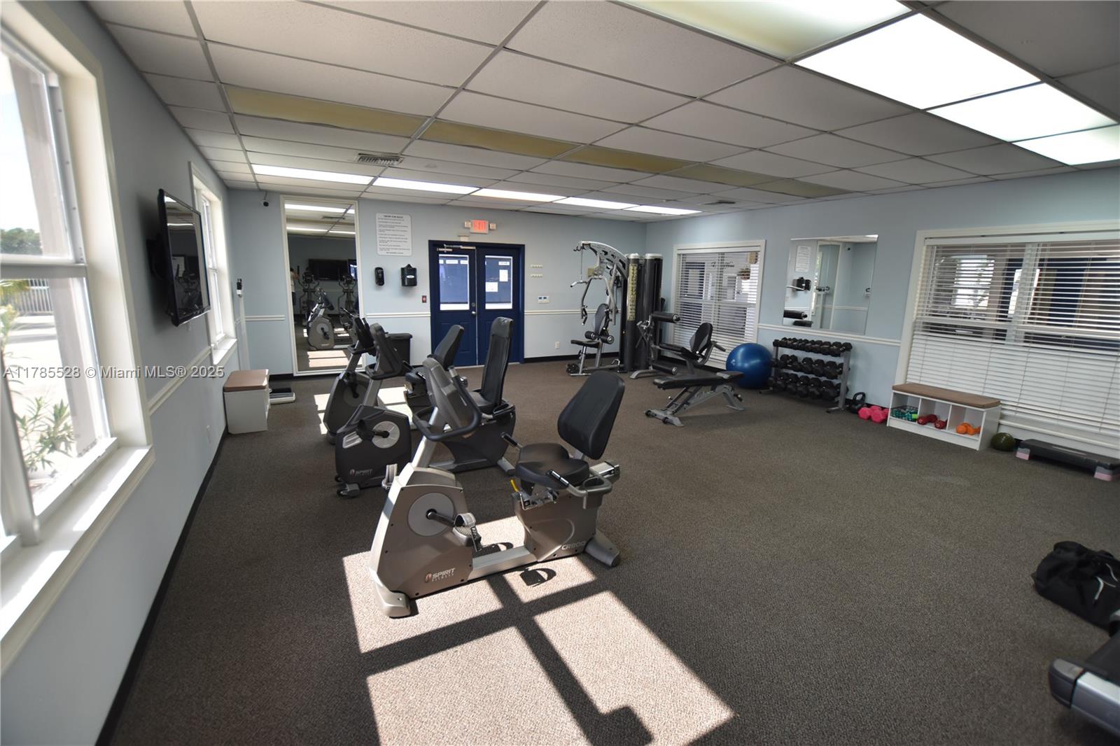 CRESTHAVEN VILLAS 30 COND - Residential