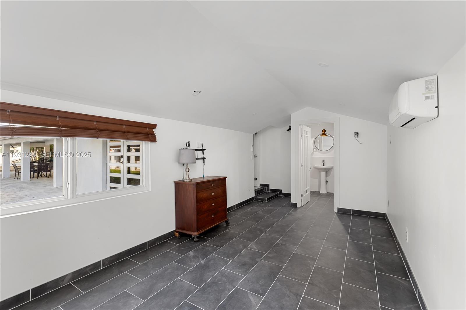 SHORECREST - Residential