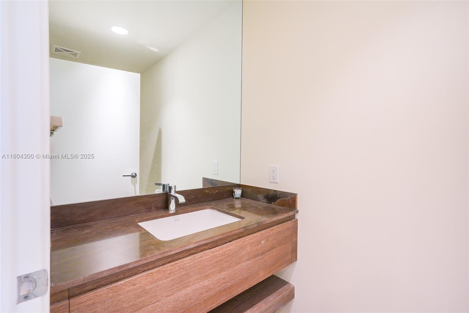 OCEANA KEY BISCAYNE CONDO - Residential