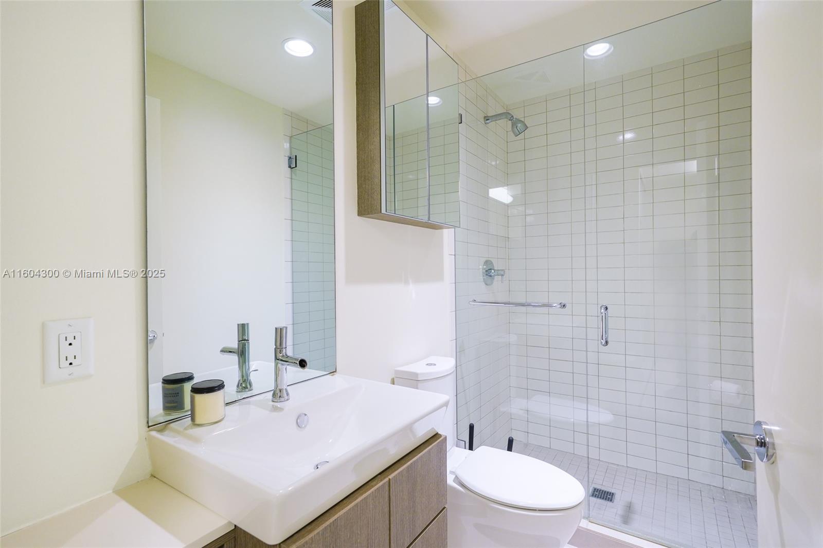 OCEANA KEY BISCAYNE CONDO - Residential