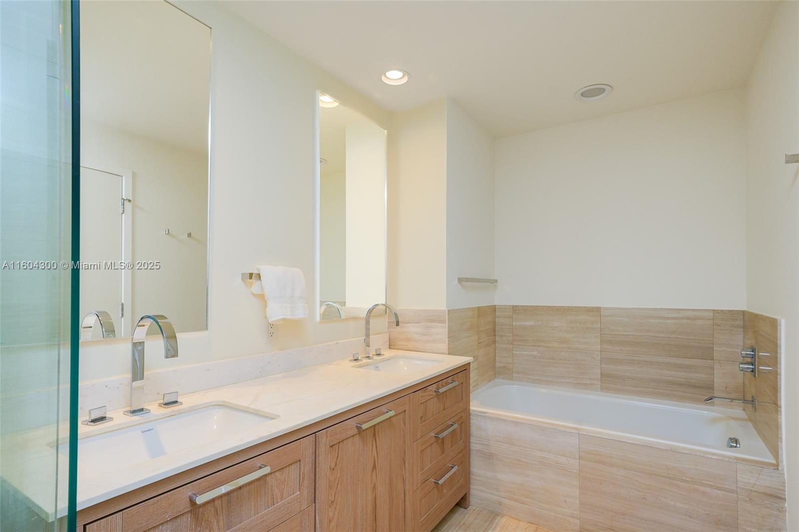 OCEANA KEY BISCAYNE CONDO - Residential