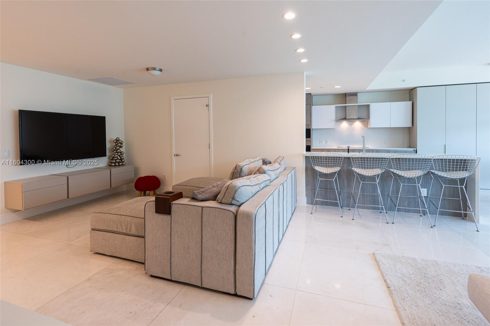 OCEANA KEY BISCAYNE CONDO - Residential