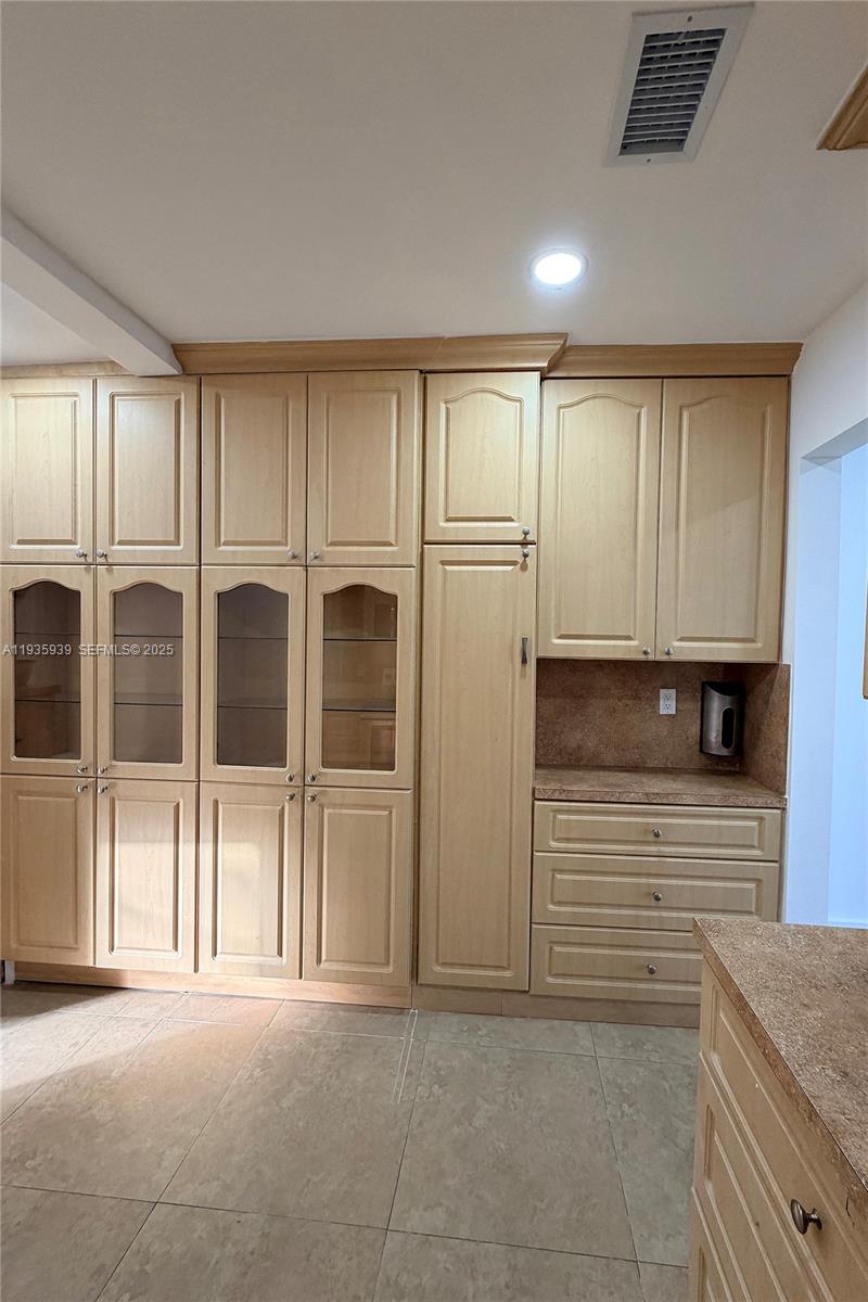 IVYWILD PARK - Residential Lease