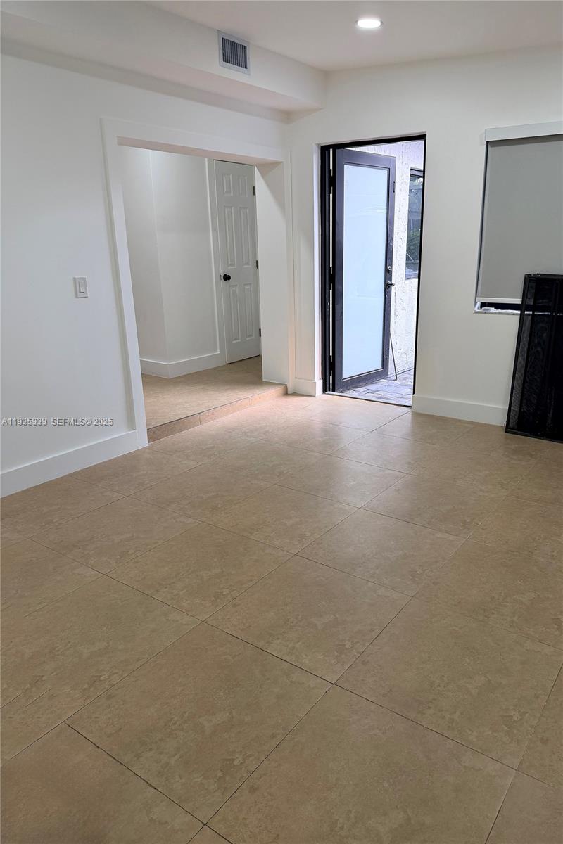 IVYWILD PARK - Residential Lease