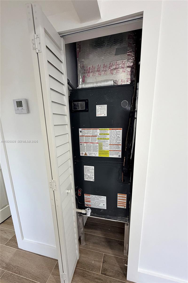 IVYWILD PARK - Residential Lease