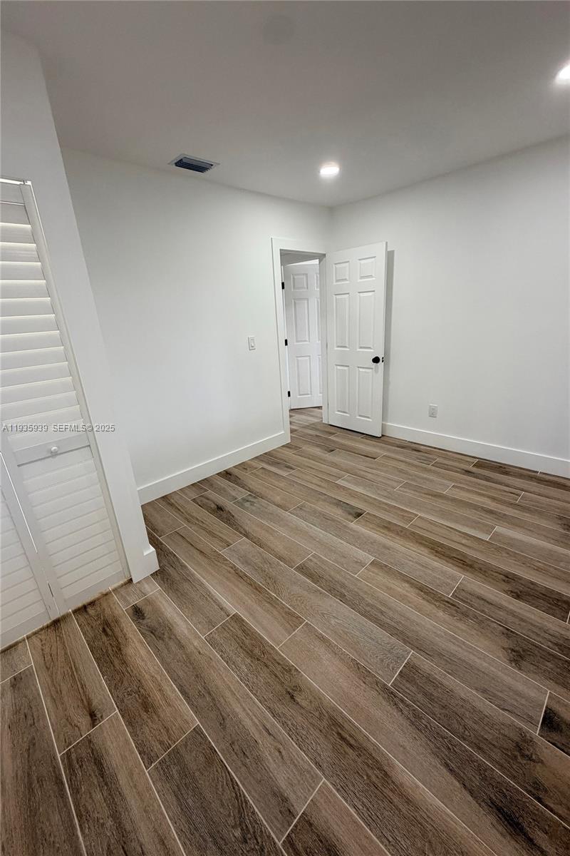 IVYWILD PARK - Residential Lease