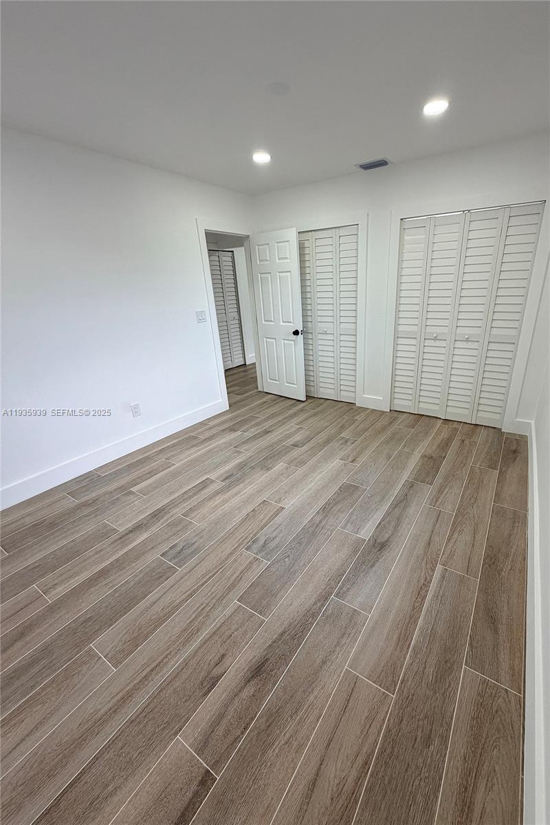 IVYWILD PARK - Residential Lease