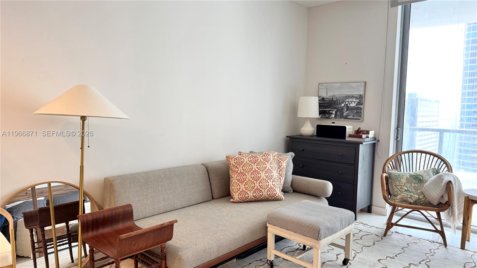 1050 Brickell Ave 3206