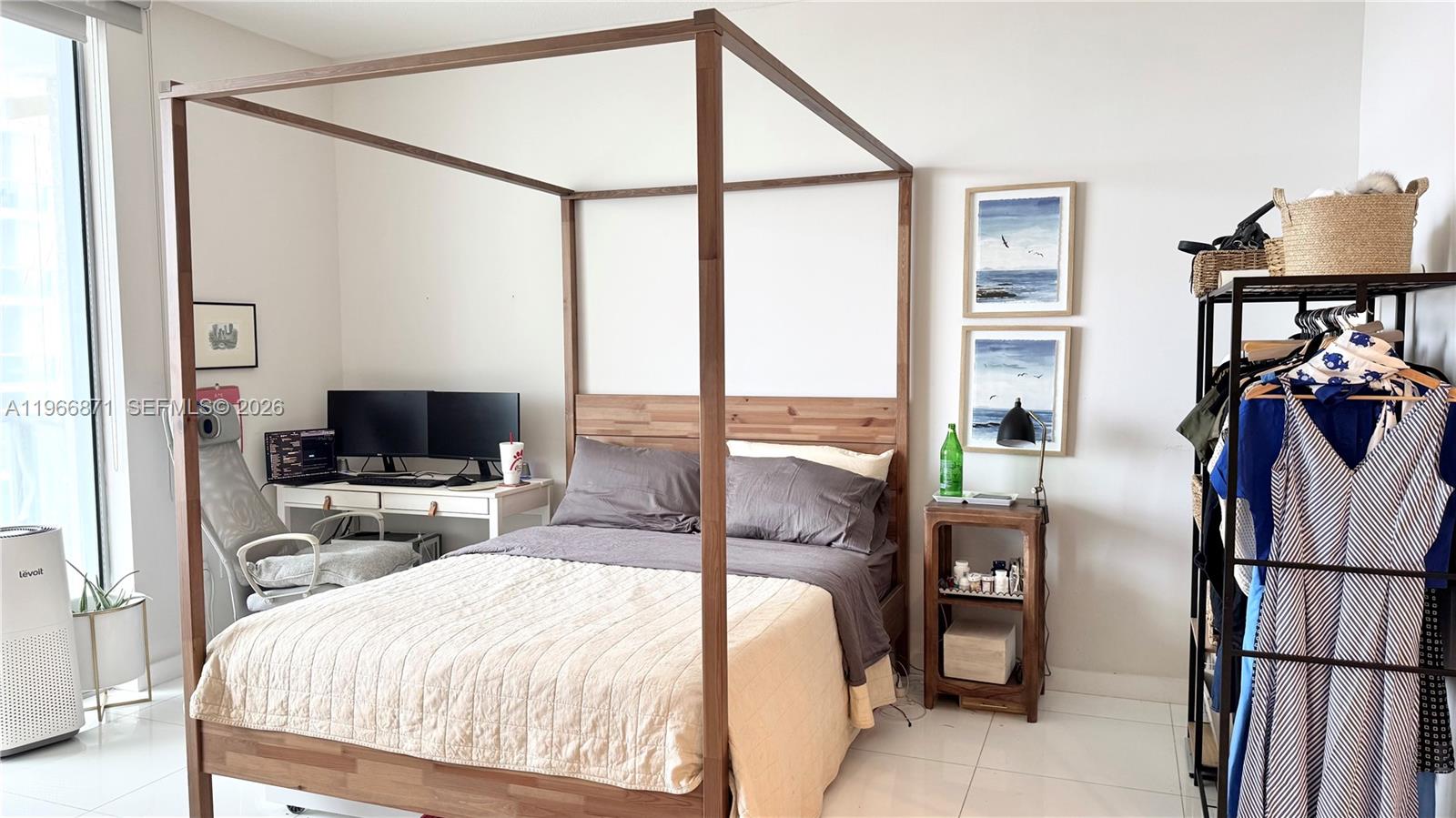 1050 Brickell Ave 3206