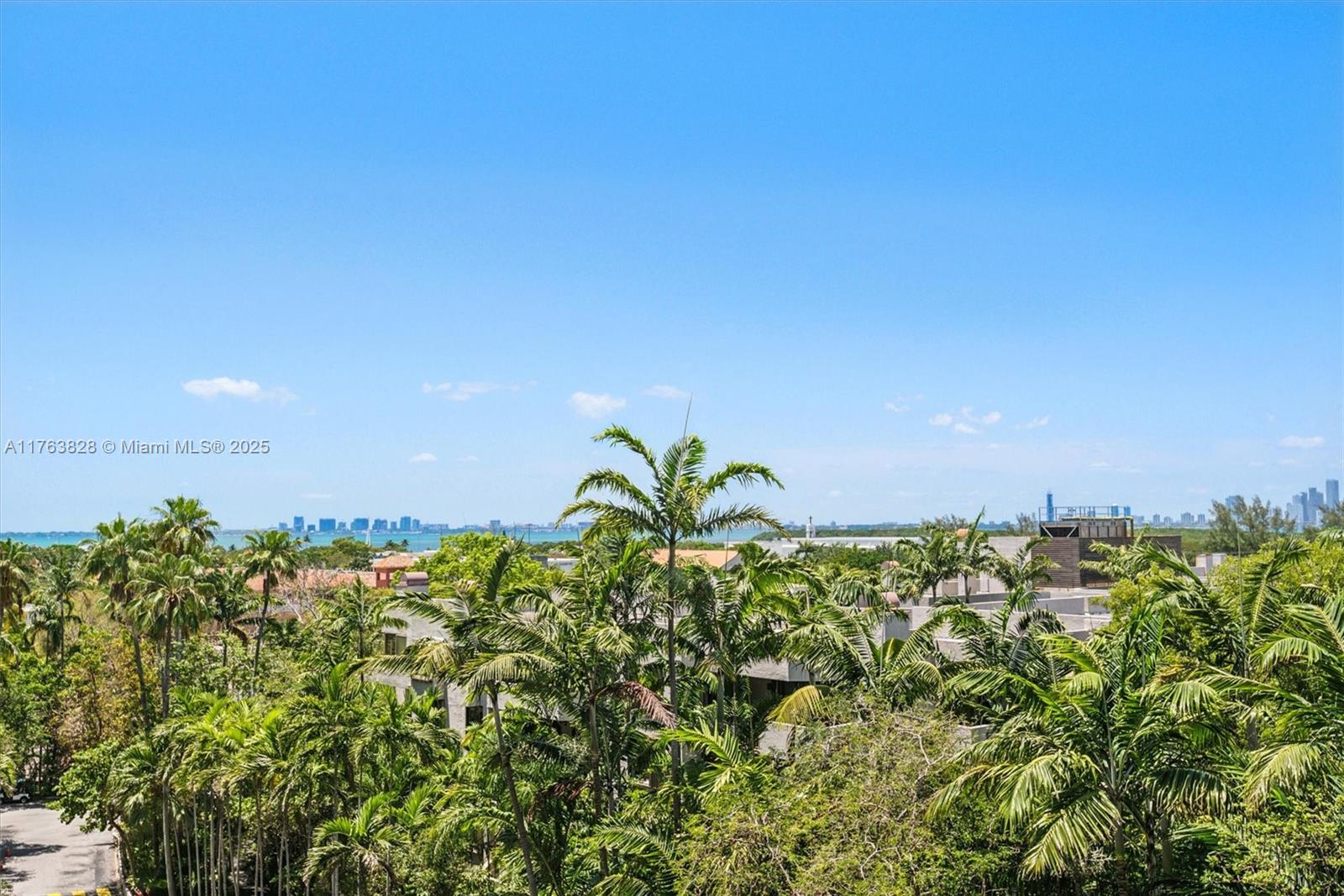 THE EMERALDBAY @ KEY COLO - Residential