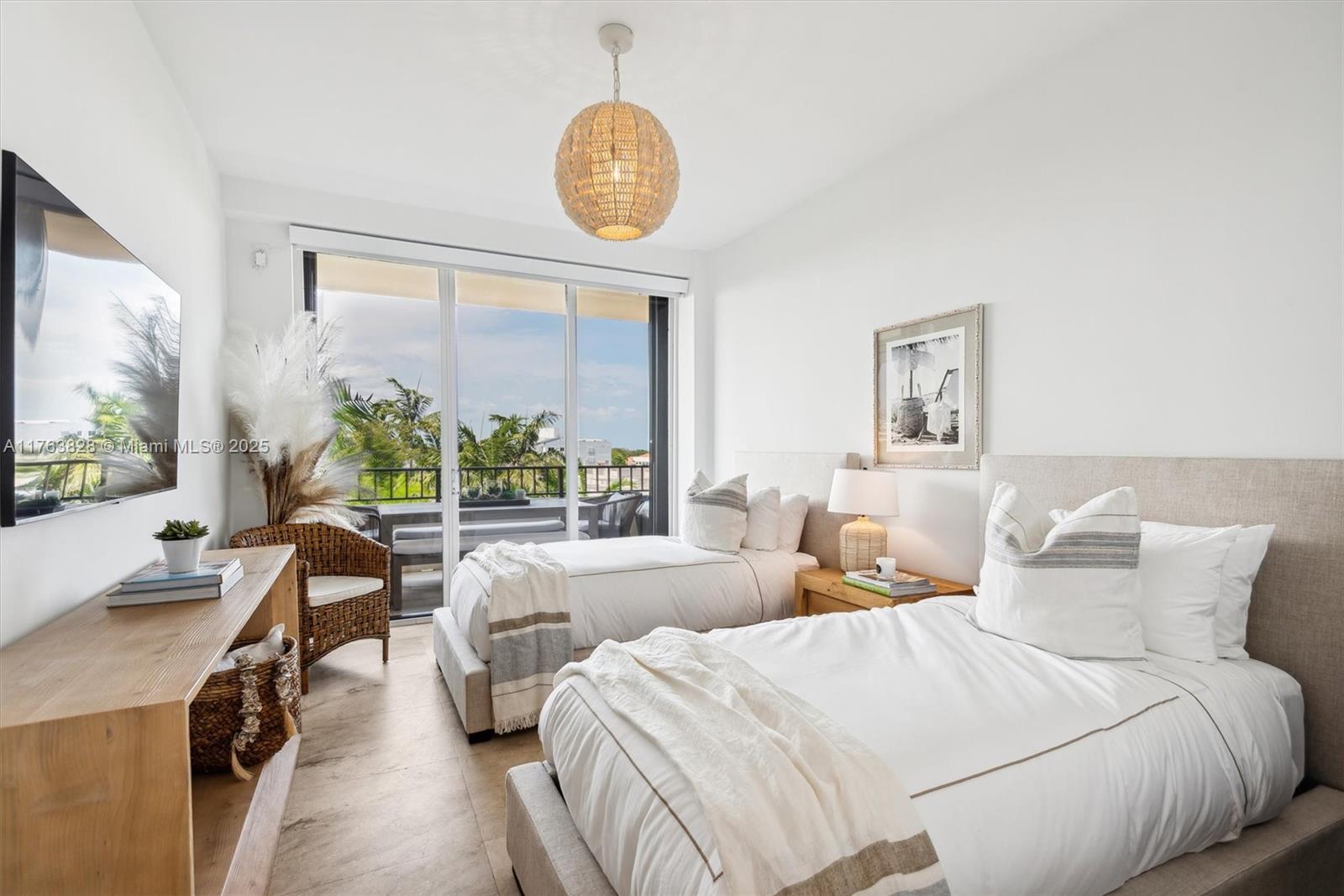 THE EMERALDBAY @ KEY COLO - Residential