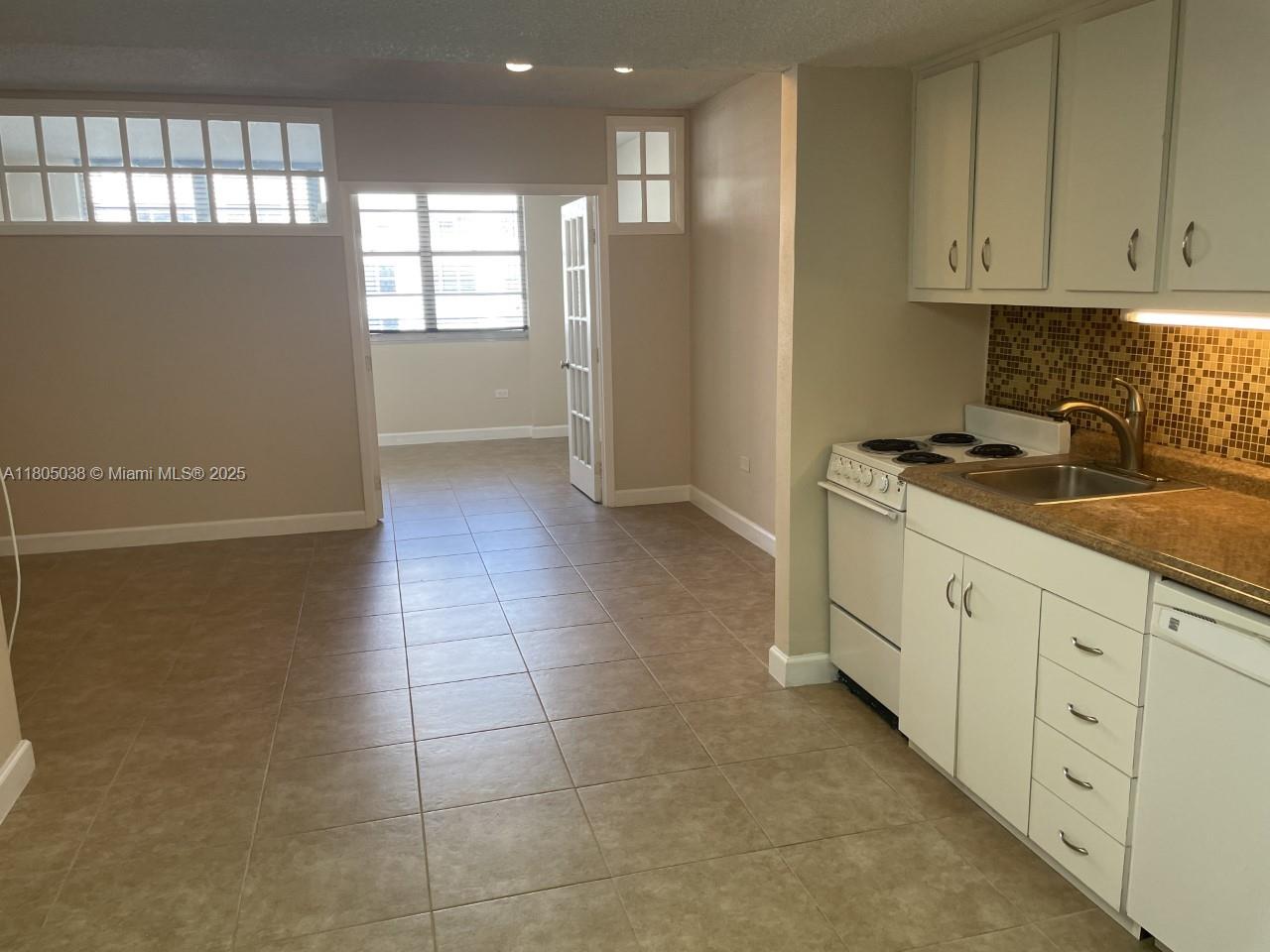 Rental Property at 999 Brickell Bay Dr 1806, Miami, Broward County, Florida - Bathrooms: 1  - $2,275 MO.