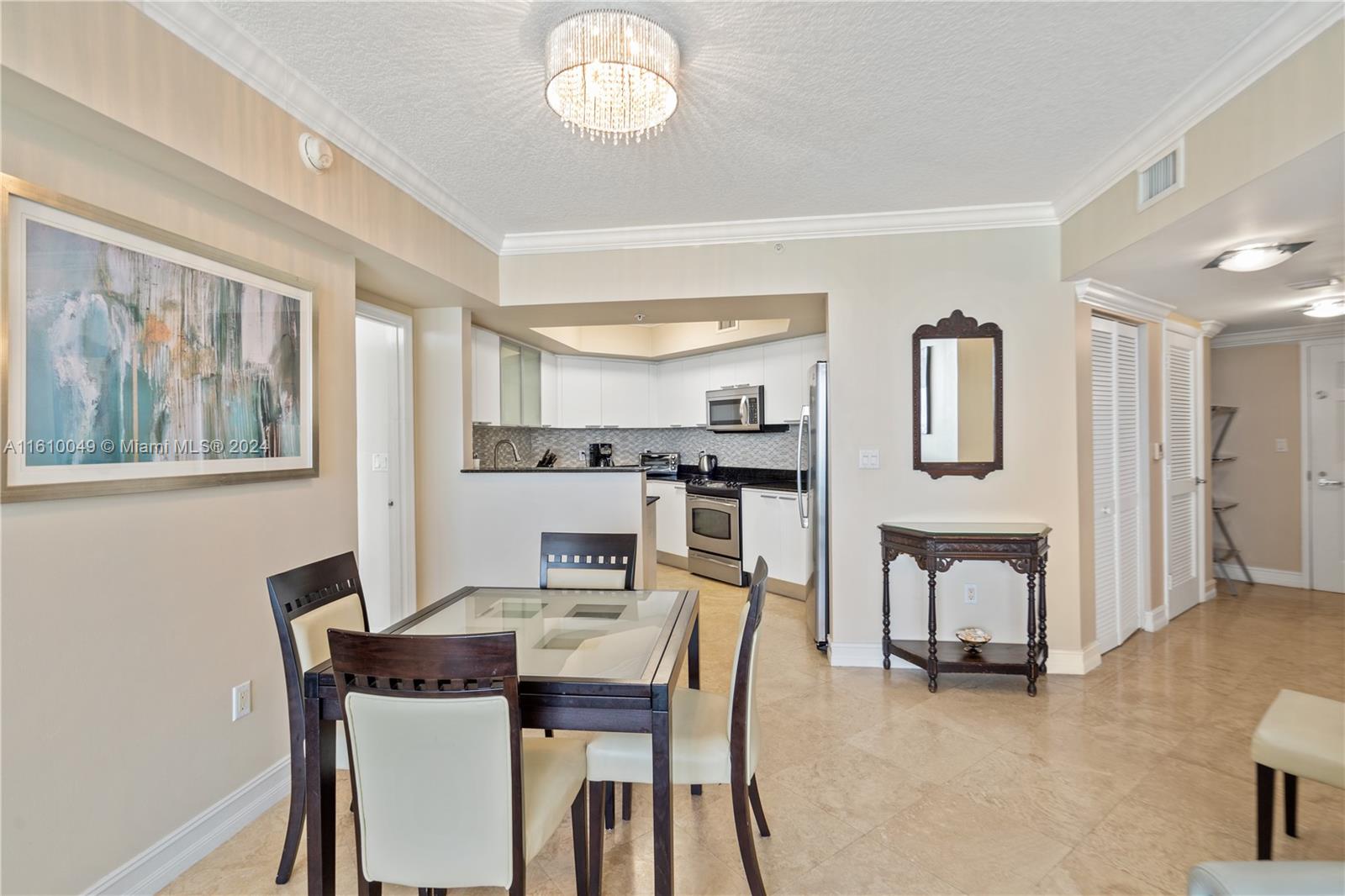 LA PERLA CONDO - Residential Lease