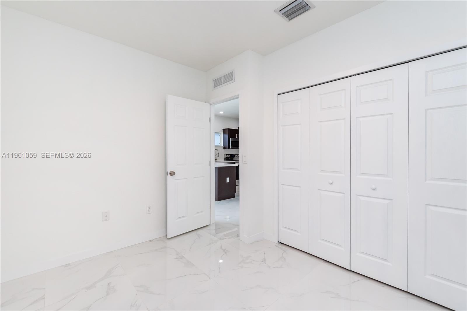 ADELAIDE PARK - Residential