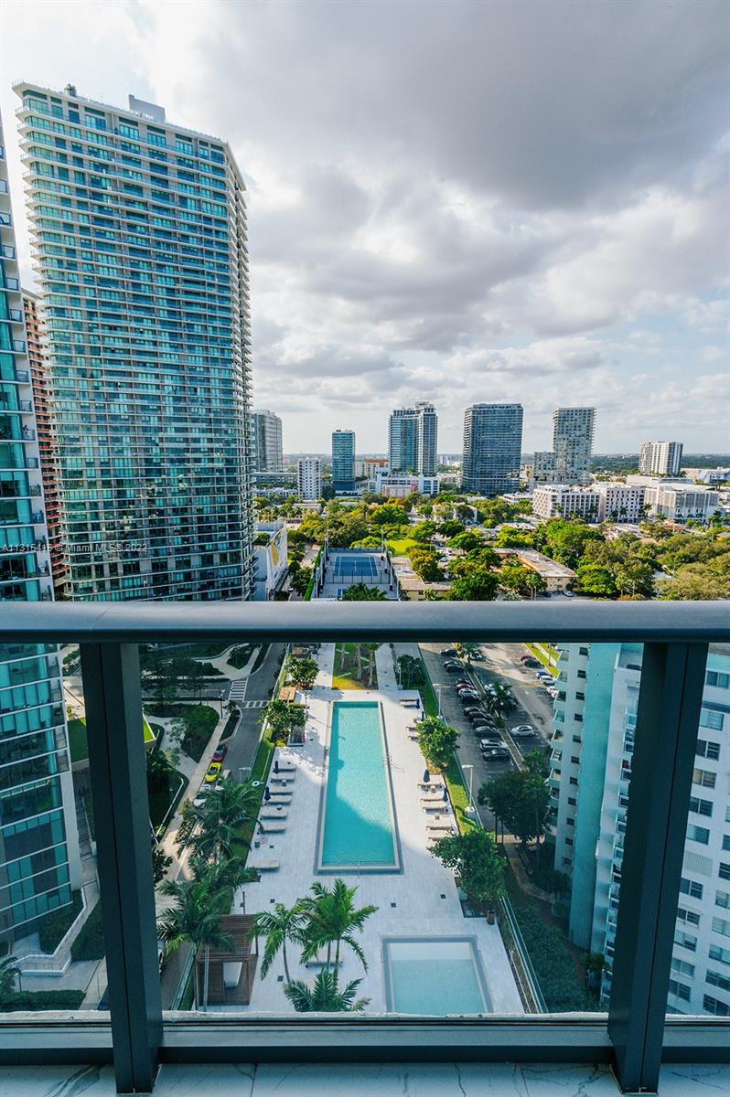 ONE PARAISO CONDO - Residential