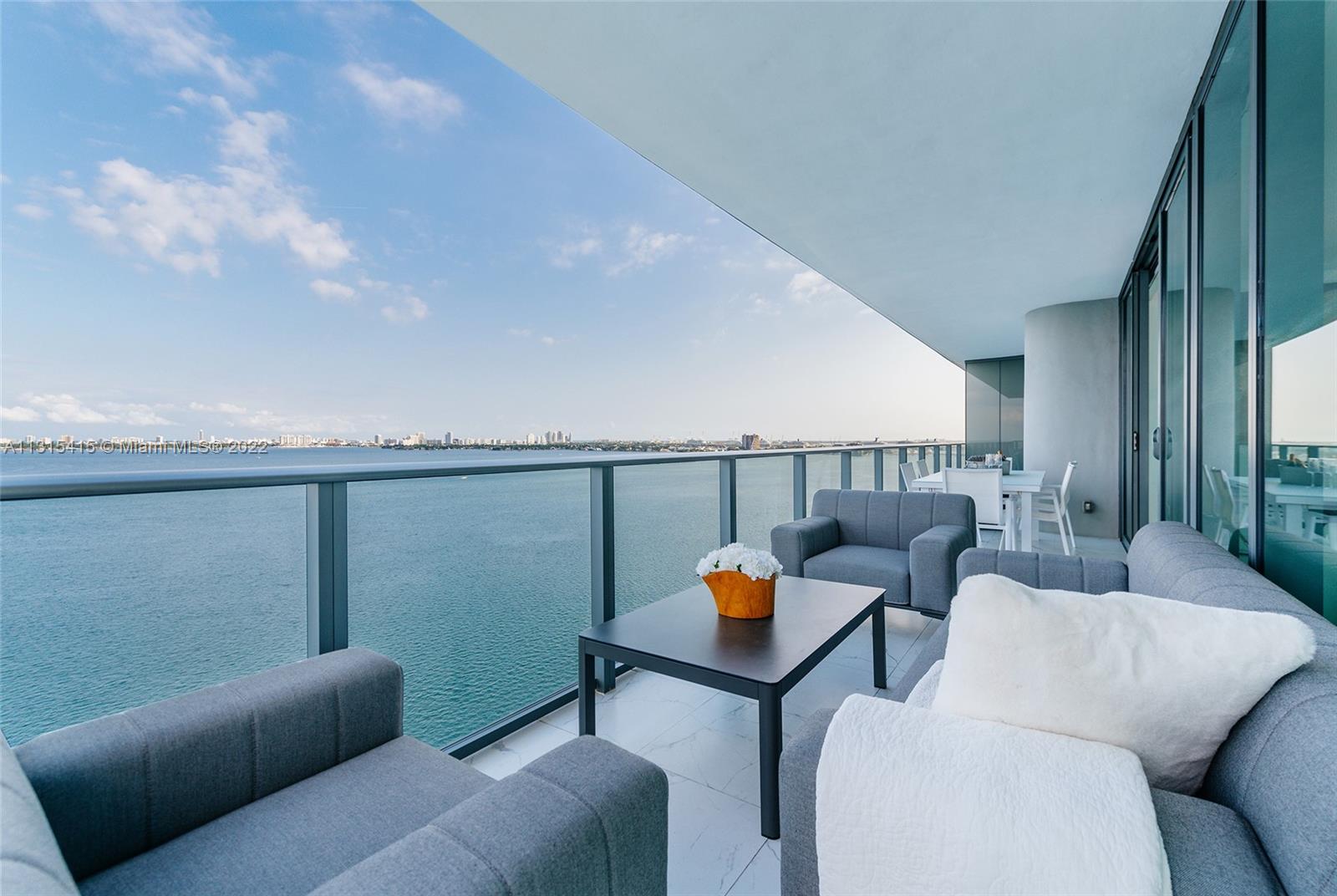 ONE PARAISO CONDO - Residential