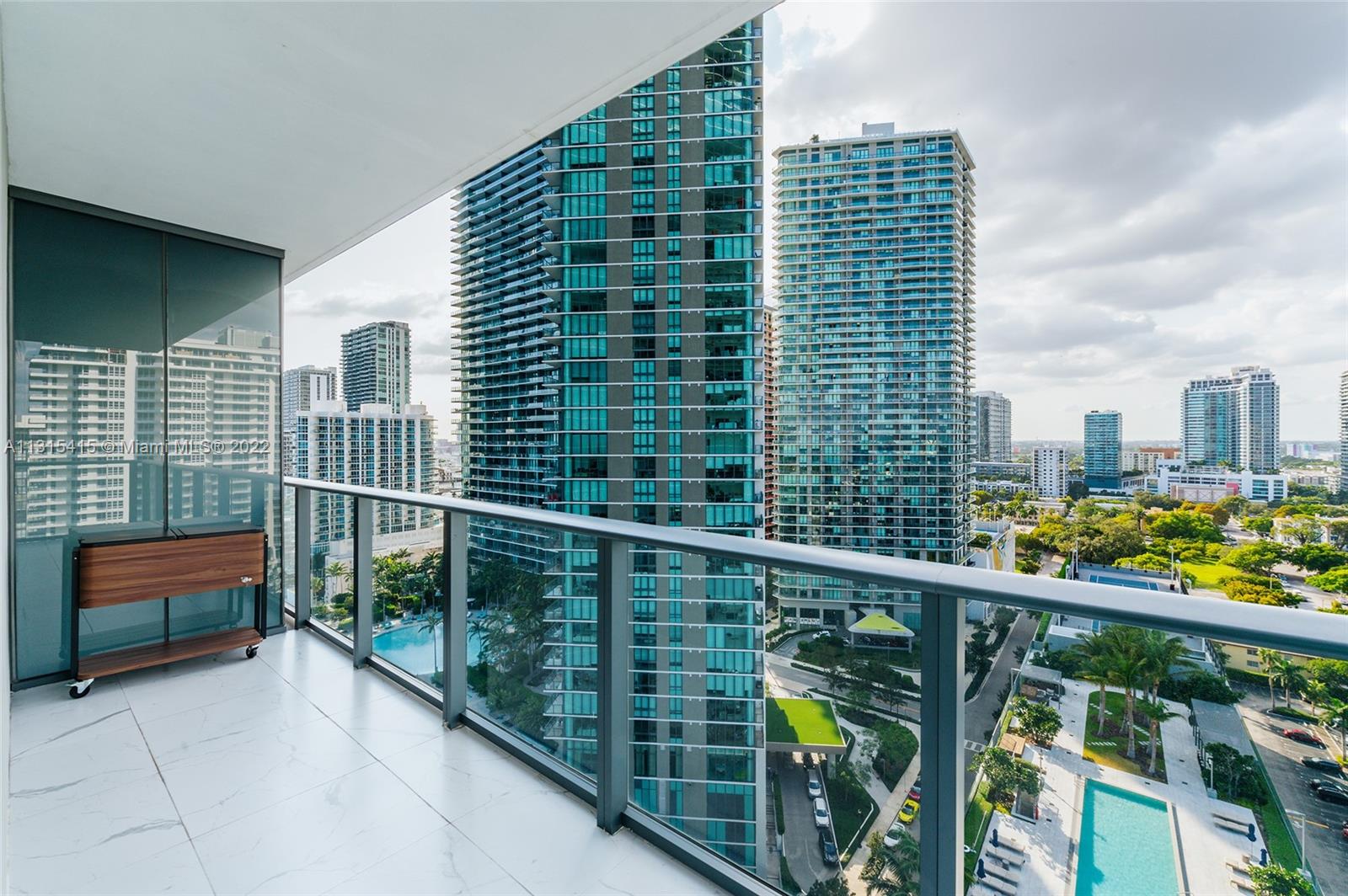 ONE PARAISO CONDO - Residential