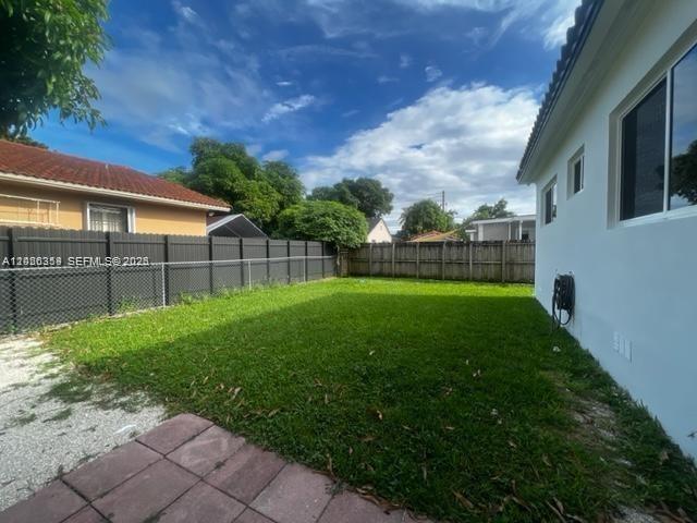 AMND MIAMI SUBURBAN ACRES - Residential
