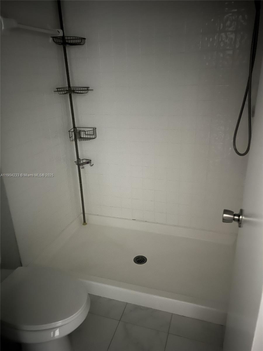 CENTERPOINTE CONDO - Residential