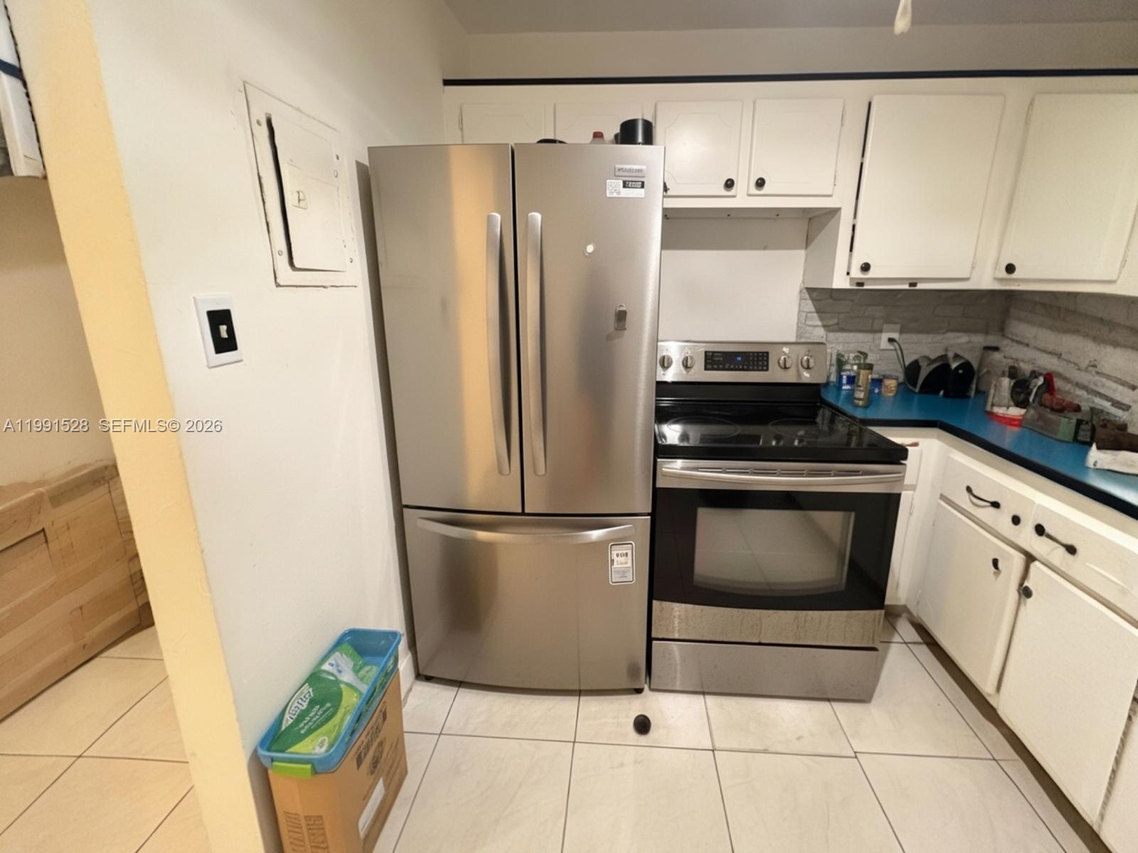 STAR LAKES ESTATES NO 9 C - Residential Lease