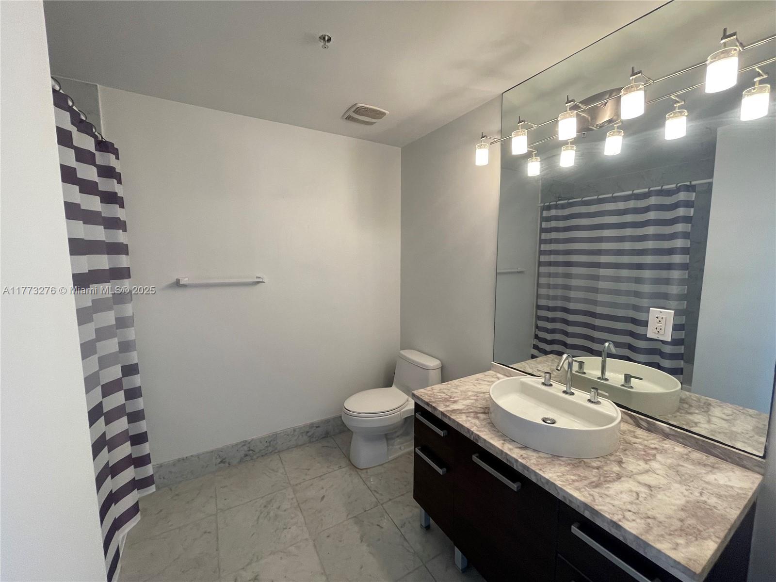 244 Biscayne Blvd 3505