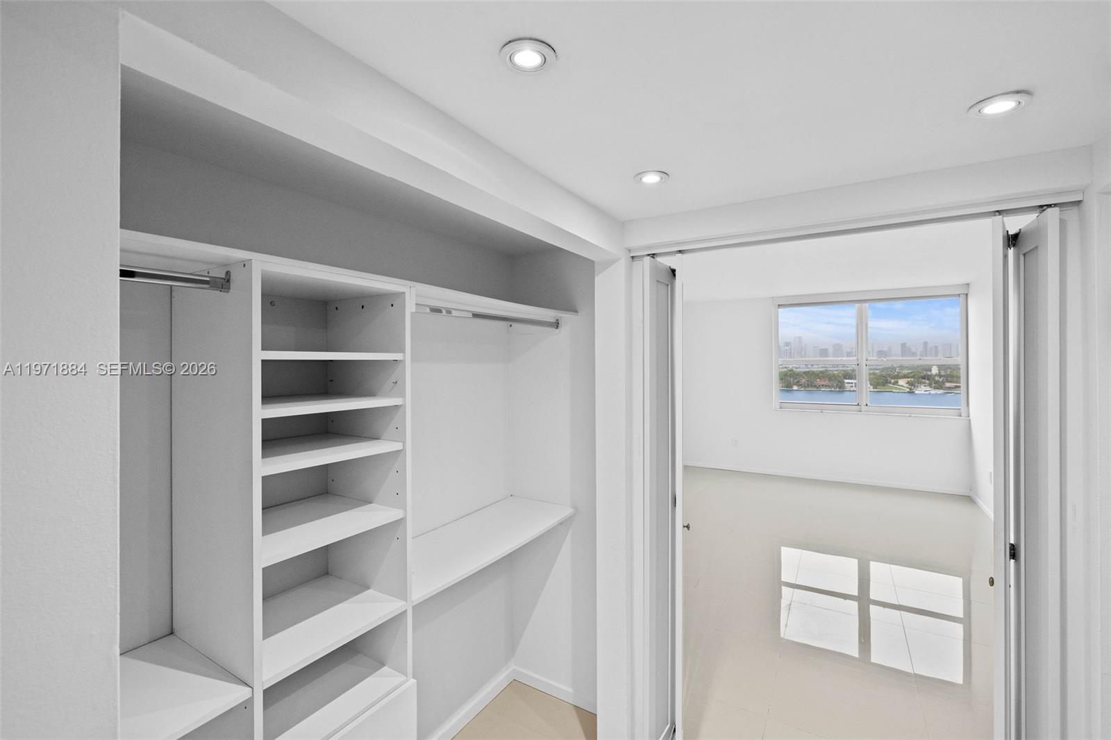 THE FLORIDIAN CONDO - Residential