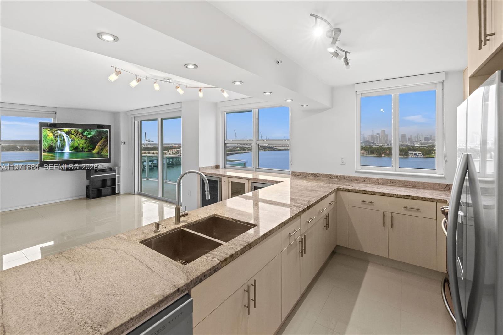 THE FLORIDIAN CONDO - Residential