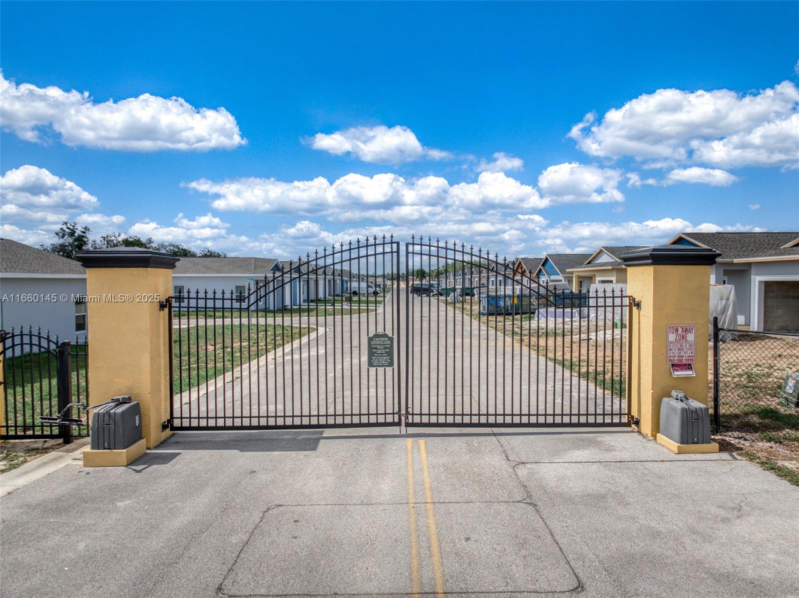 Las Villas at Kenilworth - Residential