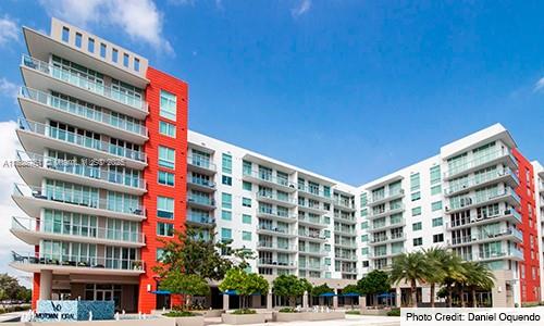 Spectacular one-bedroom plus den, 1.5-bath apartment featuring modern Bosch appliances, spacious layout, ceramic flooring, and in-unit washer and dryer.