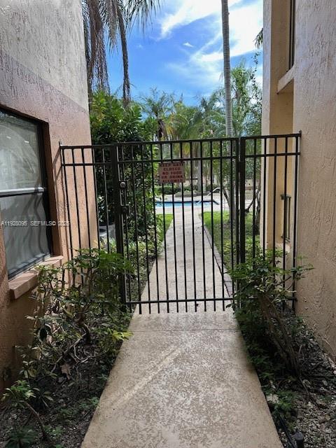 SUMMERBREEZE CONDO - Residential Lease