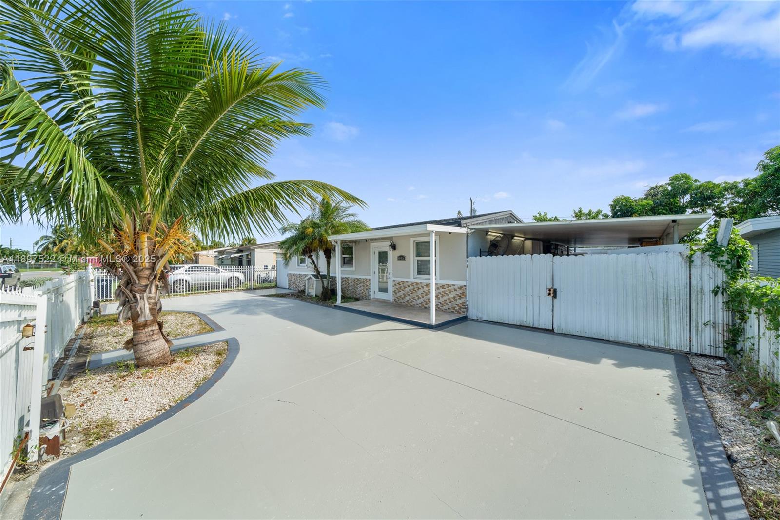 845 NW 2nd St