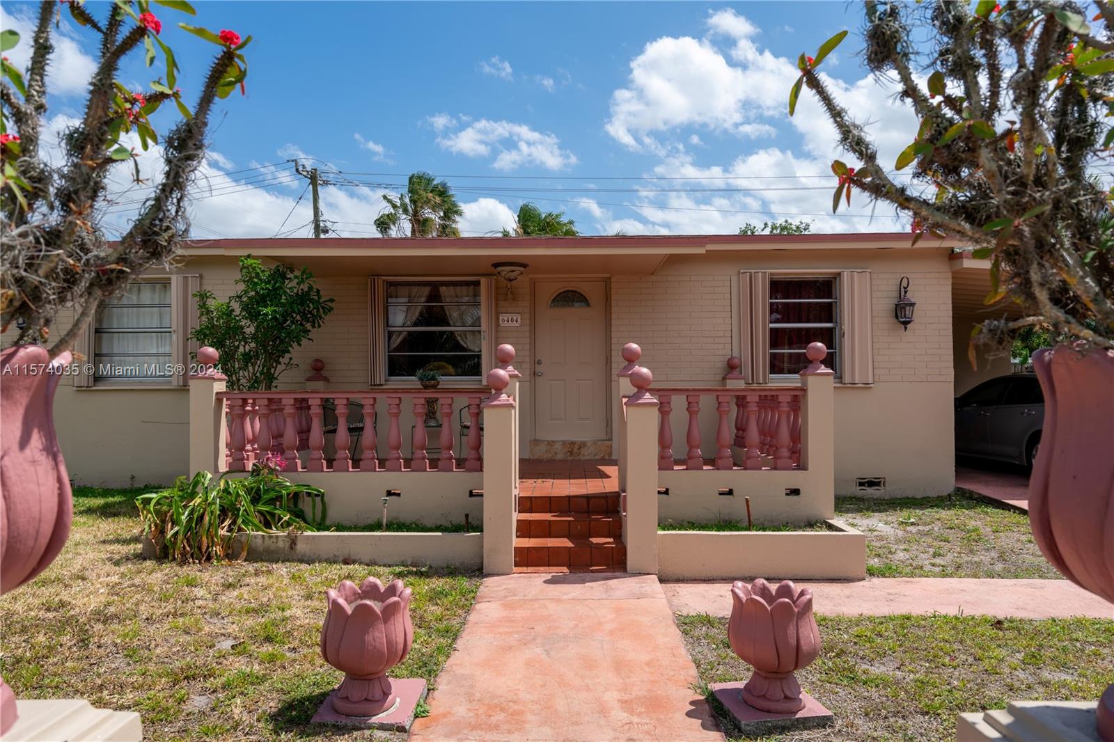 Property for Sale at 6404 Evans St St, Hollywood, Broward County, Florida - Bedrooms: 4 
Bathrooms: 2  - $565,000