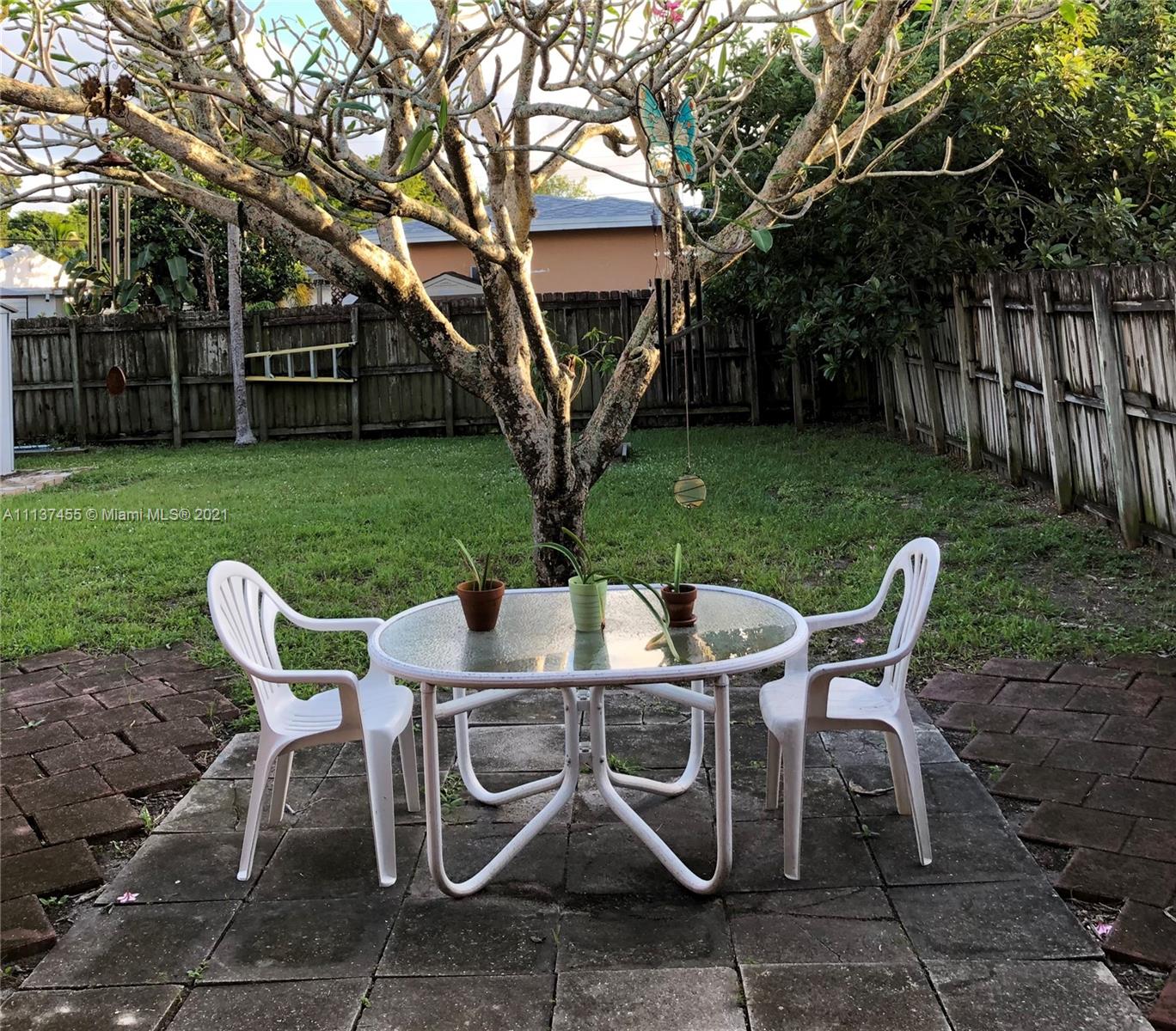 GLENDALE LAWNS REV PLAT - Residential