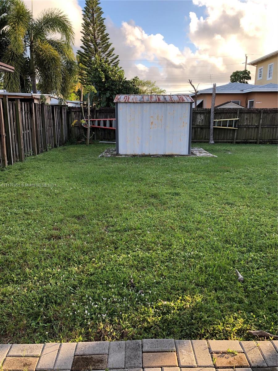 GLENDALE LAWNS REV PLAT - Residential